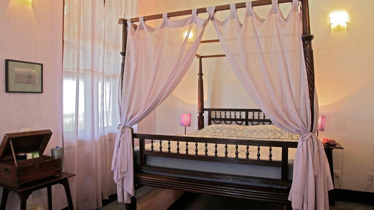 Neemrana'S - Bungalow On The Beach Tharangambadi Luaran gambar