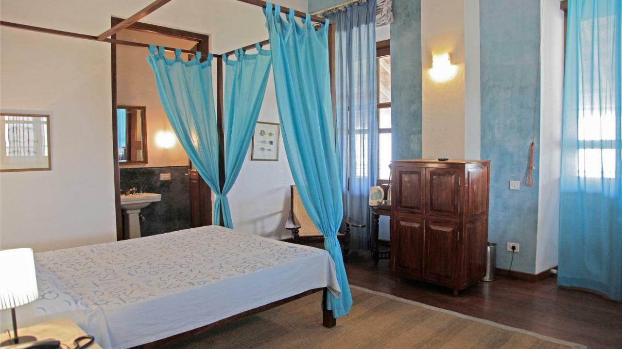 Neemrana'S - Bungalow On The Beach Tharangambadi Luaran gambar